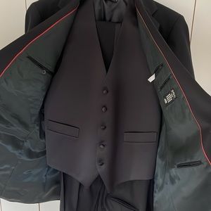 Brandon Michael Mens Formal 3 Piece Black Wool Tuxedo Jacket, Vest and Pants 46L